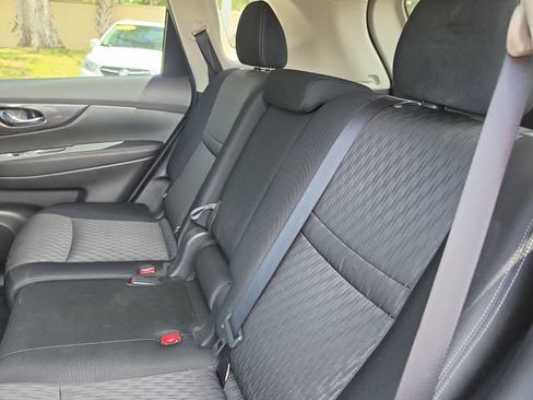 Used 2019 Nissan Rogue SV w/ Premium Package AWD/4WD image 13