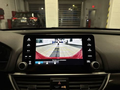 Used 2018 Honda Accord Sport image 23
