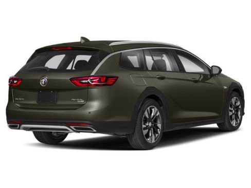 Used 2018 Buick Regal Preferred w/ Sights and Sounds Package AWD/4WD image 2