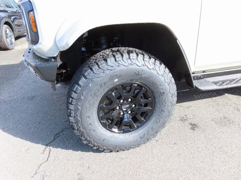 New 2025 Ford Bronco Raptor image 12