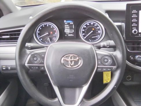 Used 2023 Toyota Camry LE image 8