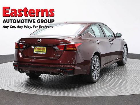 Used 2024 Nissan Altima 2.5 SL AWD/4WD image 5