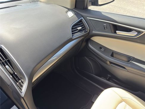 Used 2024 Ford Edge SEL w/ Convenience Package image 28