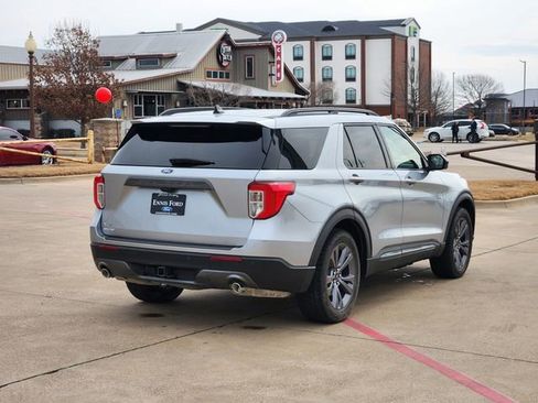 Used 2023 Ford Explorer XLT w/ Equipment Group 202A image 6