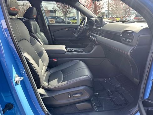 Used 2024 Honda Pilot TrailSport image 19