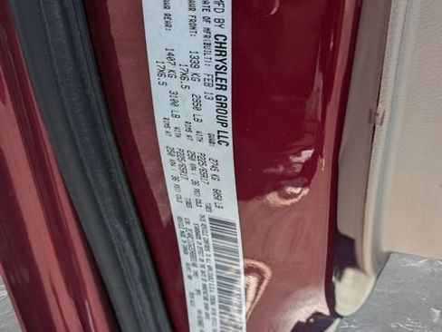 Used 2013 Chrysler Town & Country Touring-L w/ Driver Convenience Group FWD image 33