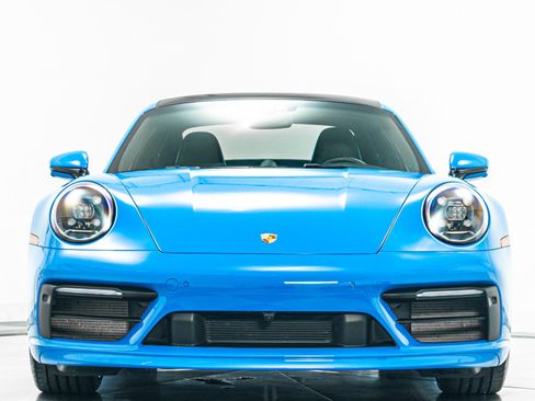 Used 2023 Porsche 911 Carrera 4S AWD/4WD image 4