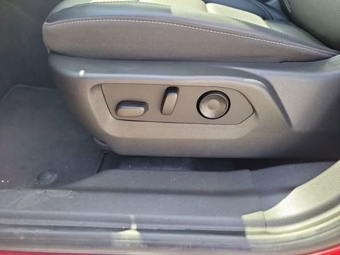 Used 2025 Buick Envision Preferred AWD/4WD image 20