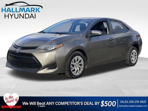 Used 2019 Toyota Corolla LE image 1