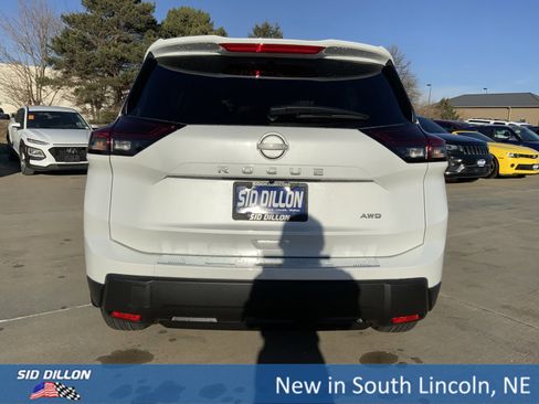 New 2026 Nissan Rogue SV w/ Cold Weather Package image 4