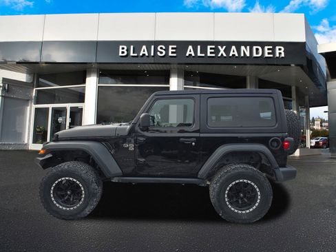 Used 2021 Jeep Wrangler Sport image 7