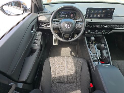 Used 2023 Honda Accord EX image 31