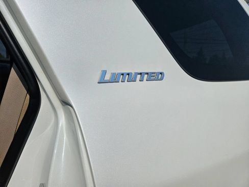 Used 2012 Toyota 4Runner Limited AWD/4WD image 12