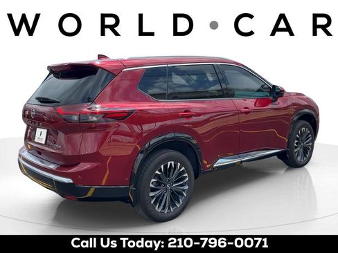 Used 2024 Nissan Rogue Platinum w/ Platinum Premium Package FWD image 3