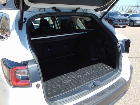 Used 2025 Subaru Outback Premium image 25