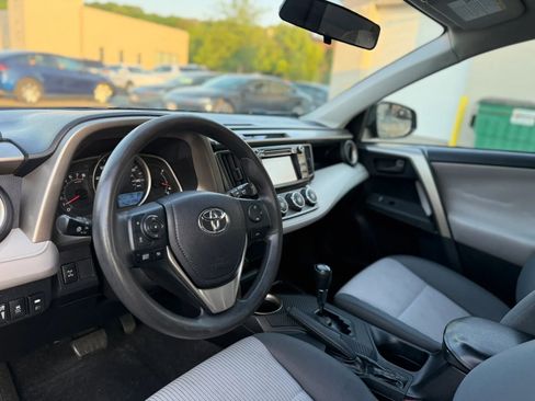 Used 2014 Toyota RAV4 LE AWD/4WD image 17