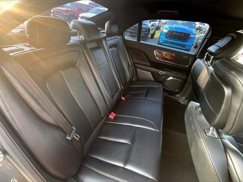 Used 2019 Lincoln Continental Premiere image 27