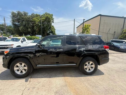 Used 2011 Toyota 4Runner SR5 RWD image 4