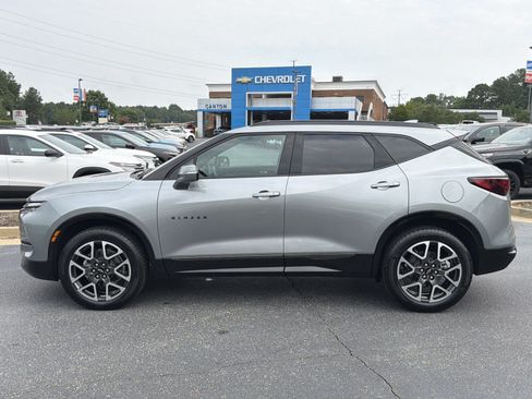 Used 2025 Chevrolet Blazer RS FWD image 10