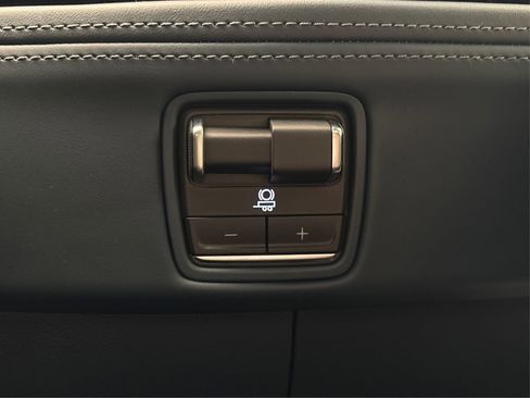 New 2025 Cadillac Escalade IQ Luxury 2 w/ LPO, Radiant Package image 27