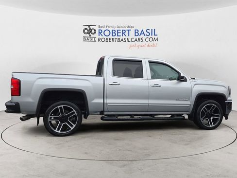 Used 2018 GMC Sierra 1500 SLE w/ Black Pack image 6