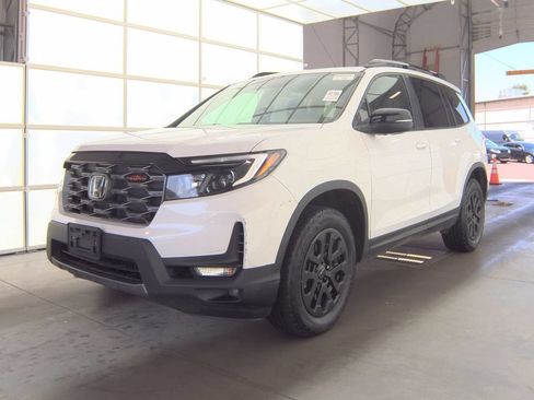 Used 2023 Honda Passport TrailSport image 1