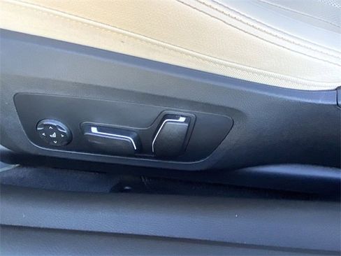 Certified 2025 BMW M440i Convertible w/ Premium Package image 21