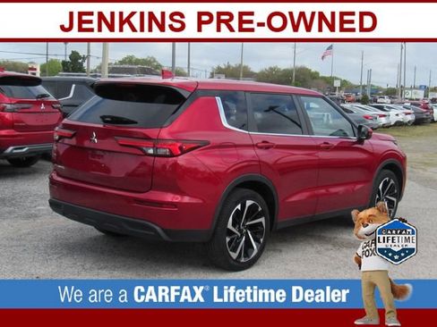 Used 2022 Mitsubishi Outlander ES image 3