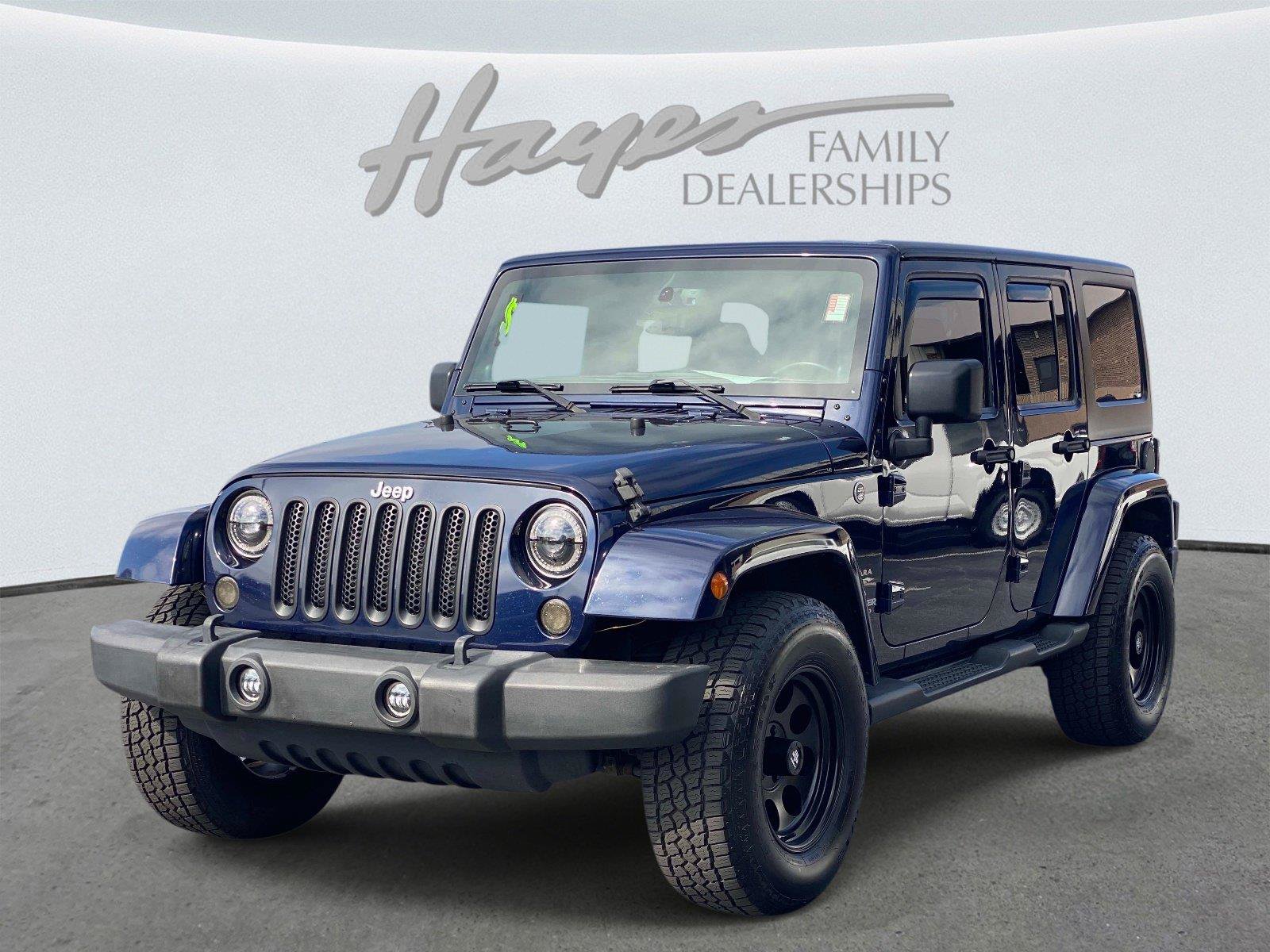 Used 2013 Jeep Wrangler Unlimited Sahara w/ Connectivity Group AWD/4WD image 8