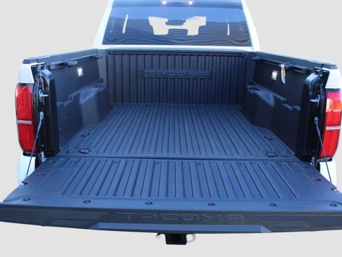 Used 2025 Toyota Tacoma SR5 image 25