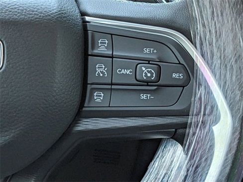 New 2025 Jeep Grand Cherokee L Laredo w/ Luxury Tech Group I image 18