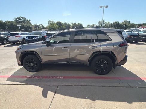 Used 2026 Toyota RAV4 SE AWD/4WD image 9