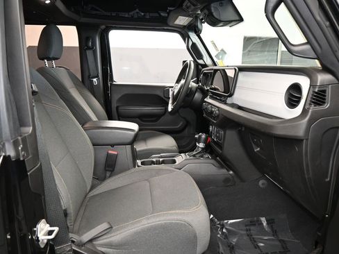 Used 2024 Jeep Wrangler Sport S image 33