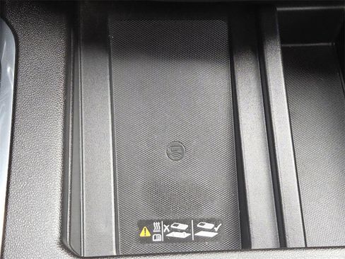 Used 2019 GMC Sierra 1500 AT4 w/ AT4 Premium Package image 10