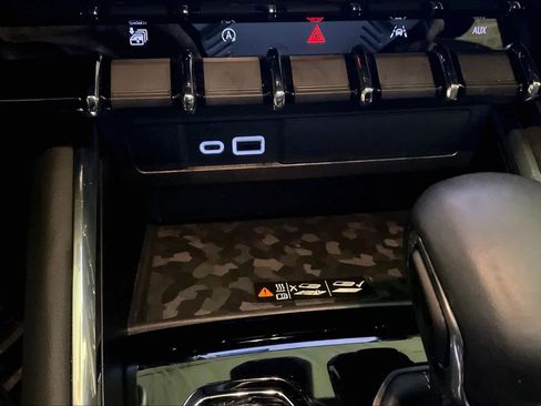 Used 2024 GMC Canyon AT4 w/ AT4 Premium Package image 35