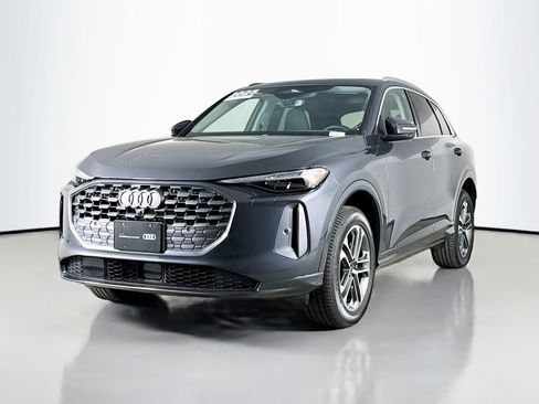 Certified 2025 Audi Q5 2.0T Premium Plus w/ Premium Plus image 3