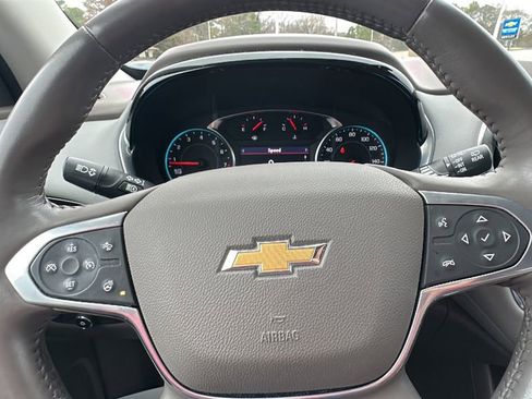 Used 2021 Chevrolet Traverse LT image 28