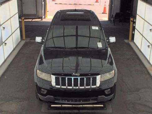 Used 2011 Jeep Grand Cherokee Overland w/ Mopar Chrome Edition Group image 2