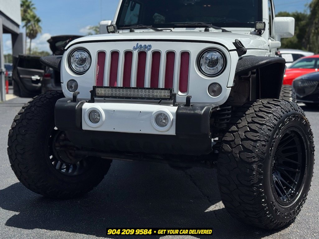 Used 2016 Jeep Wrangler Sahara w/ Connectivity Group AWD/4WD image 12