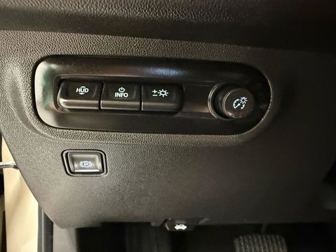 Used 2022 GMC Terrain AT4 w/ Infotainment Package II image 13