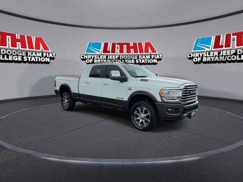 Used 2024 RAM 2500 Limited w/ Towing Technology Group AWD/4WD image 2