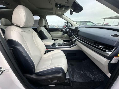 New 2026 Kia Carnival SX Prestige FWD image 26