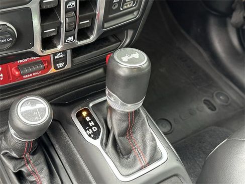 Used 2023 Jeep Wrangler Unlimited Rubicon image 22