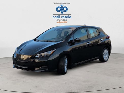 Used 2024 Nissan Leaf S image 2