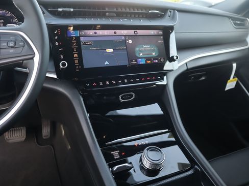 New 2026 Jeep Grand Cherokee Limited AWD/4WD image 5