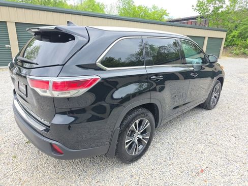 Used 2016 Toyota Highlander XLE AWD/4WD image 7
