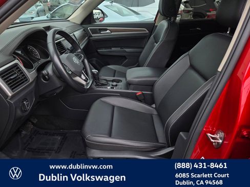 Certified 2021 Volkswagen Atlas SE w/ Panoramic Sunroof Package image 18