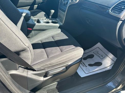 Used 2011 Jeep Grand Cherokee Laredo image 12