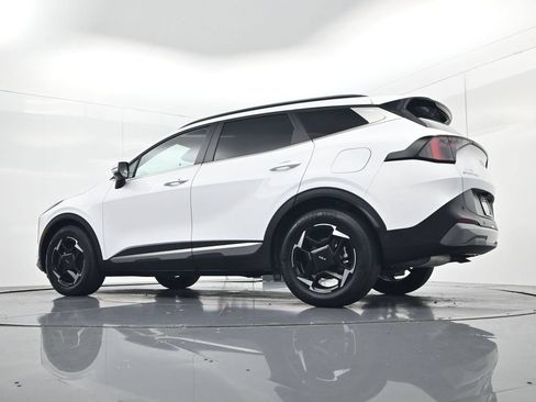 Certified 2026 Kia Sportage EX w/ EX Panorama Roof Package FWD image 41