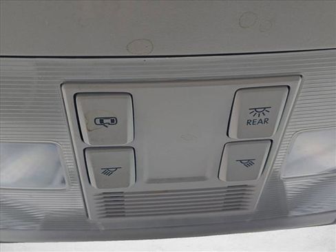 Used 2021 Volkswagen Tiguan S FWD image 13